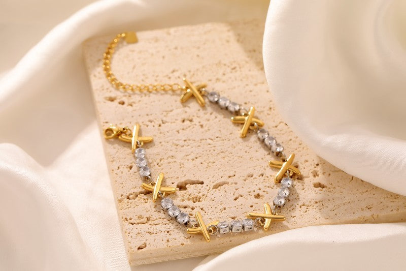 Titanium Steel White Zircon Bracelet Gold Plating Full Polishing